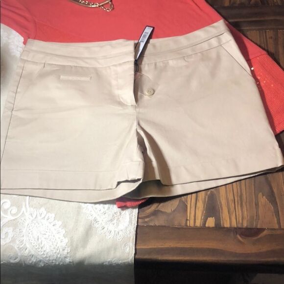 Harve’ Benard Khaki Shorts Size 8 - Picture 1 of 5